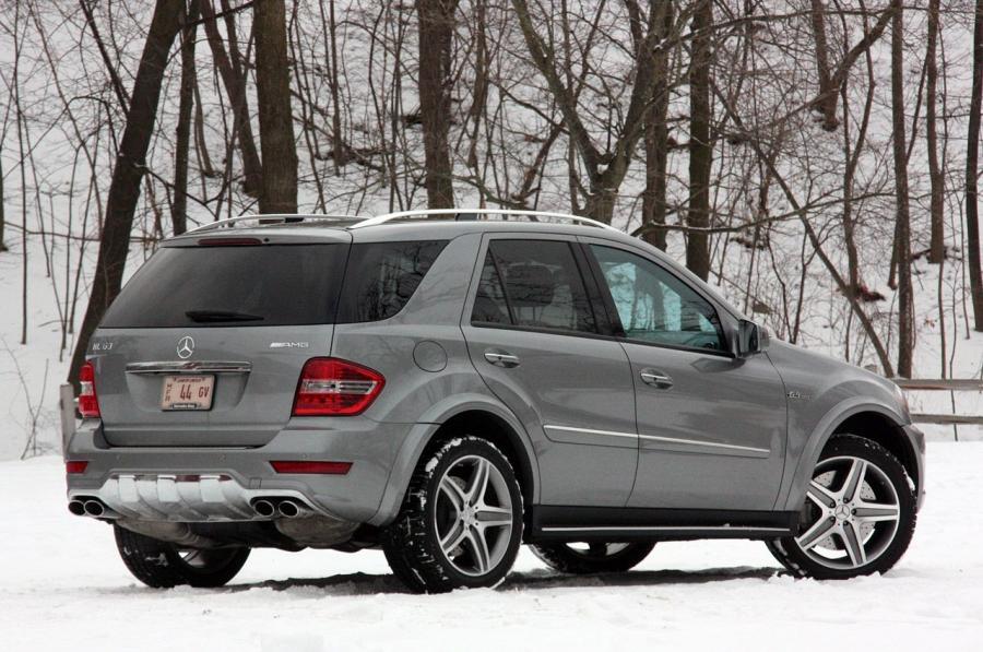  Mercedes-Benz ML63 AMG 2011 года  (фото 81 из 81)
